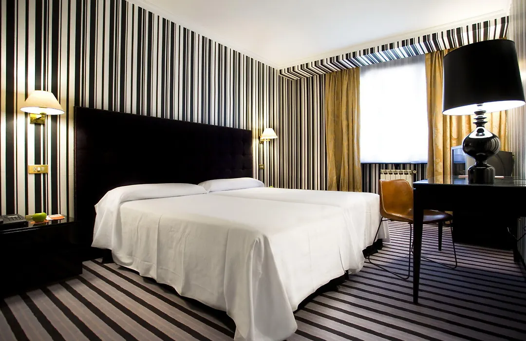 Hotel Clarin-1