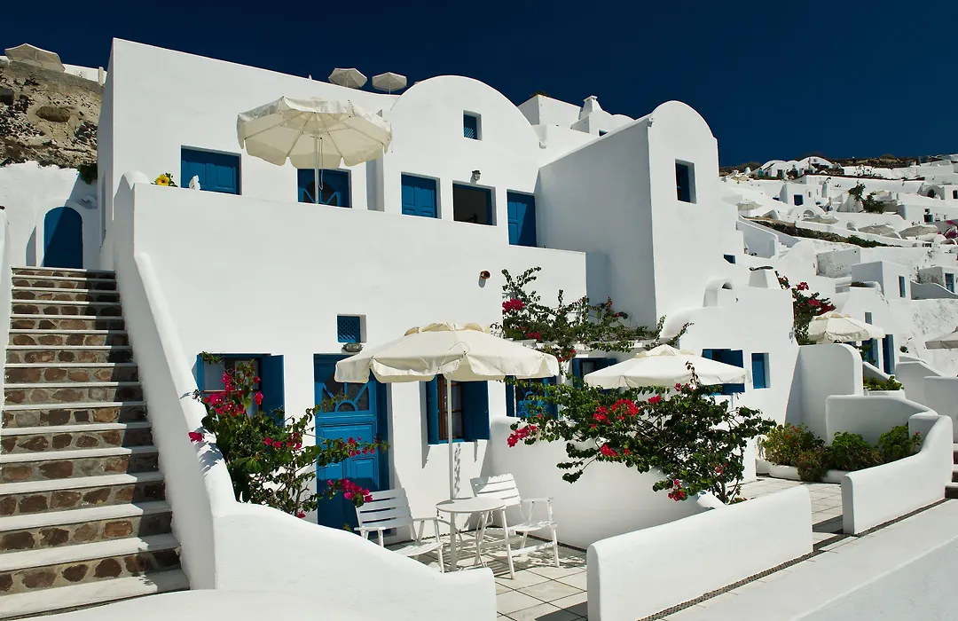 Nikos Villas-1