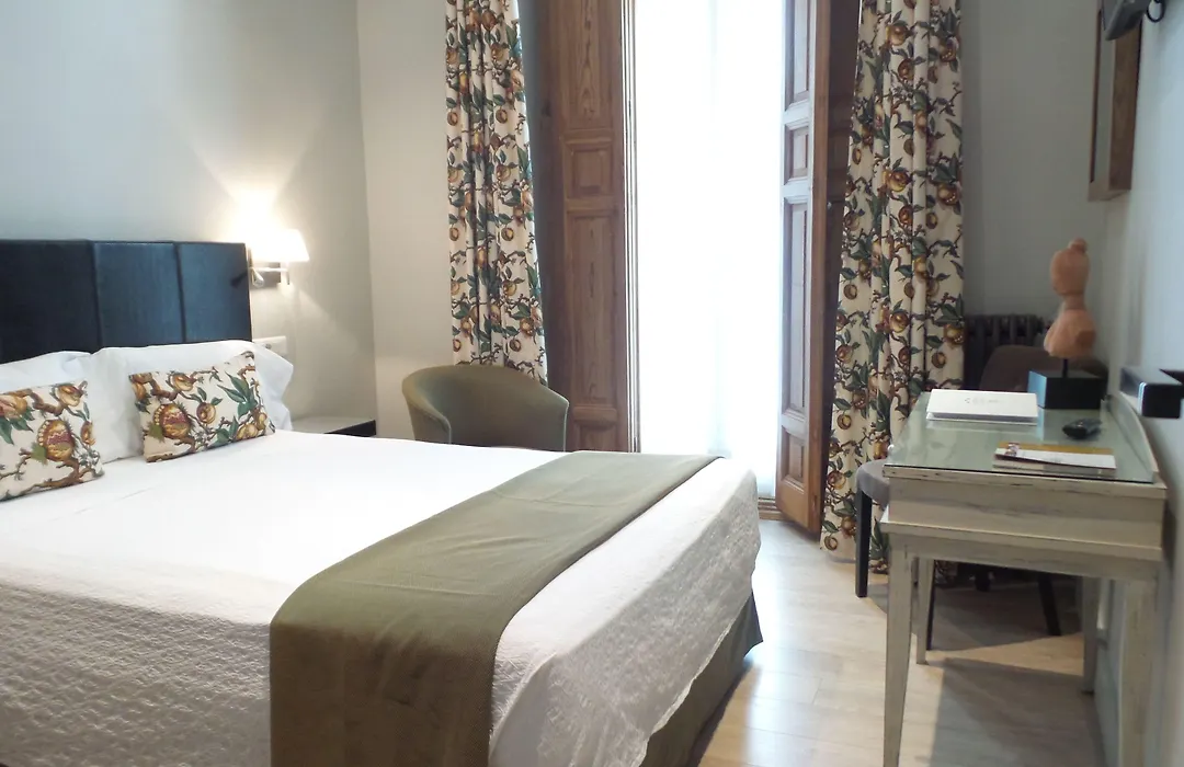 Hotel Moderno Puerta Del Sol-1