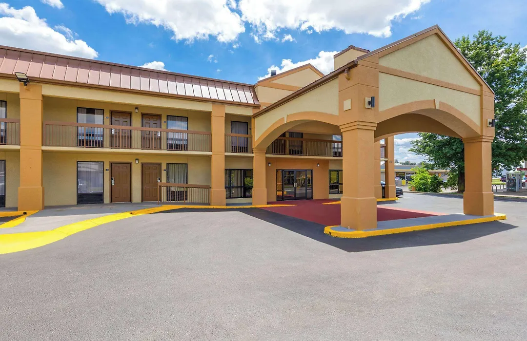 Days Inn By Wyndham Oak Grove/Ft. Campbell-1