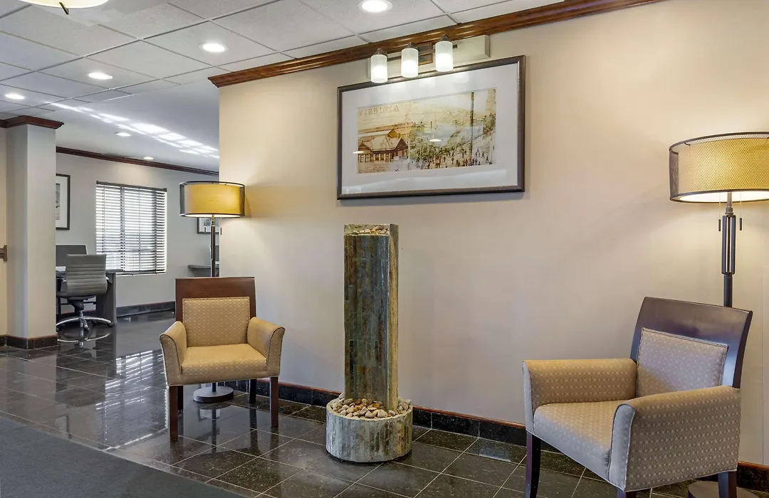 Best Western Plus South Hill Inn-1
