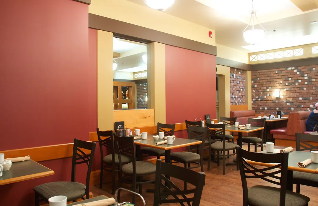 The Glenmore Inn & Convention Centre-1