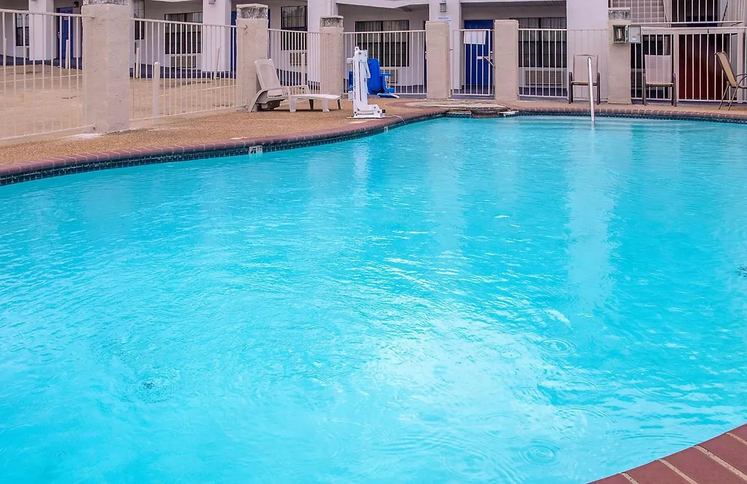 Motel 6-Canton, Tx-1