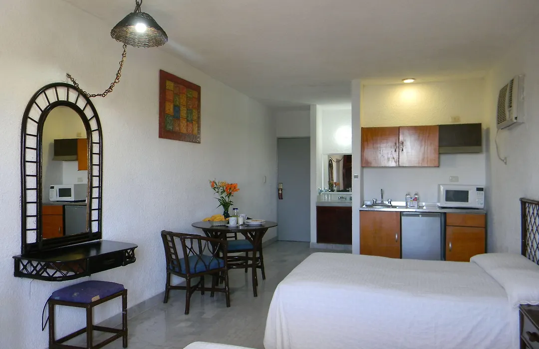 Hotel Imperial Laguna Faranda Cancún-1