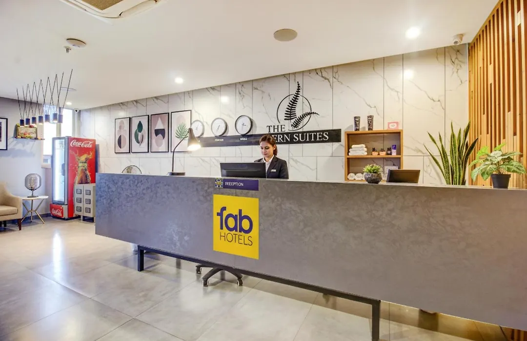Fabhotel Ssr Fern Suites - 100M From Gsm Mall Madeenaguda-1