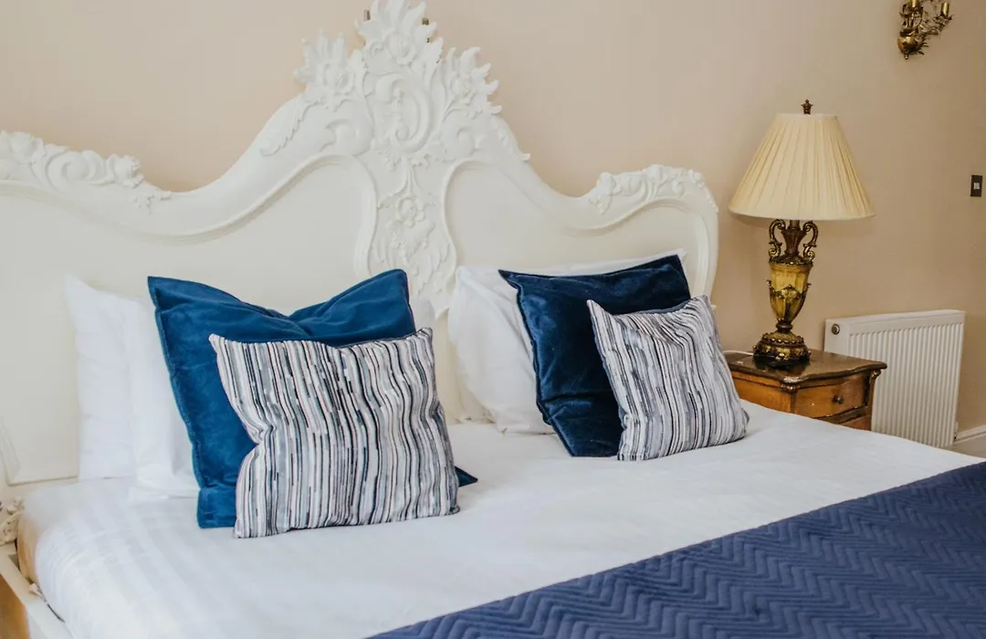 The Retreat New Forest-1