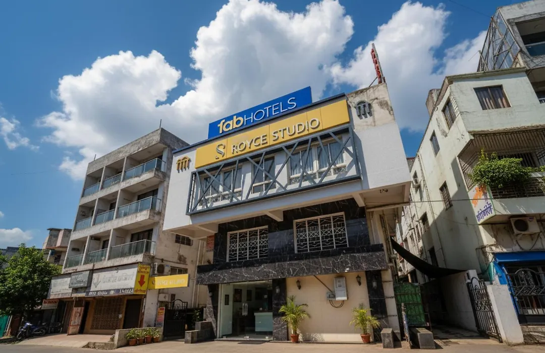 Fabhotel Royce Studio - Nr Pune International Airport-1