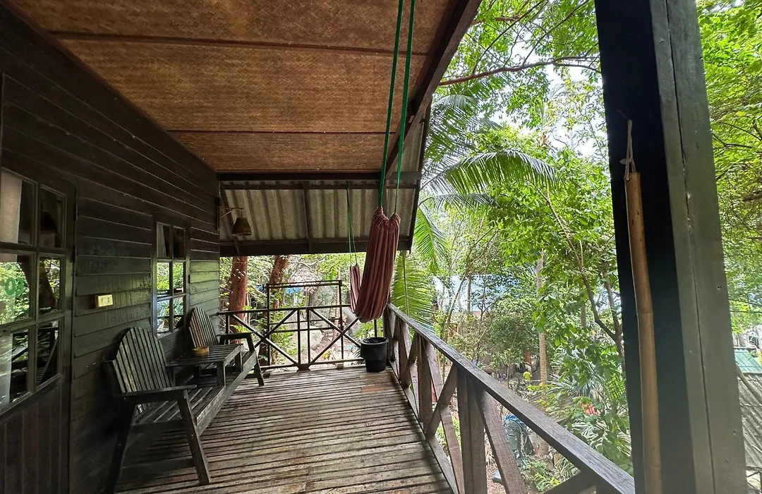 Bambu Huts-1