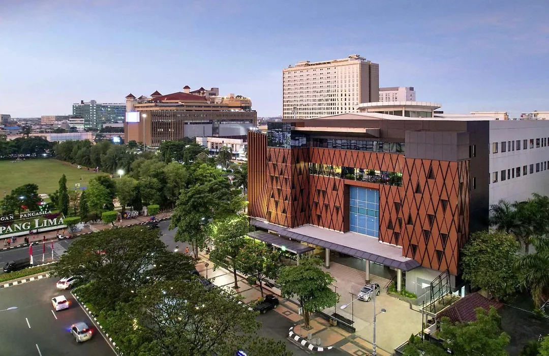 ibis Styles Semarang Simpang Lima-1