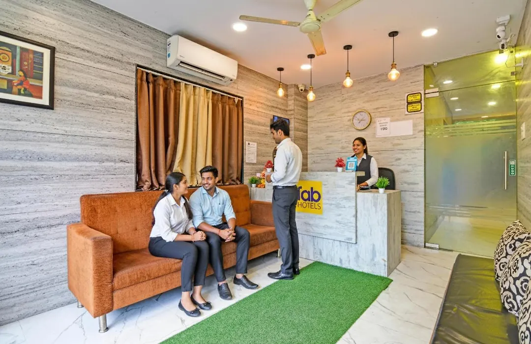 Fabhotel Dak Plaza-1