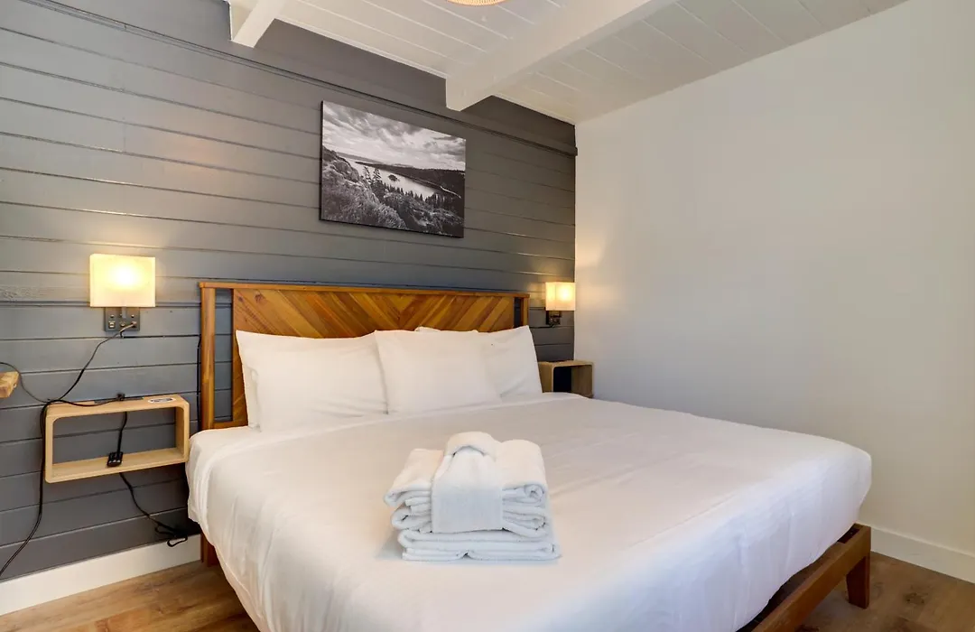 Tahoe Mountain Inn-1