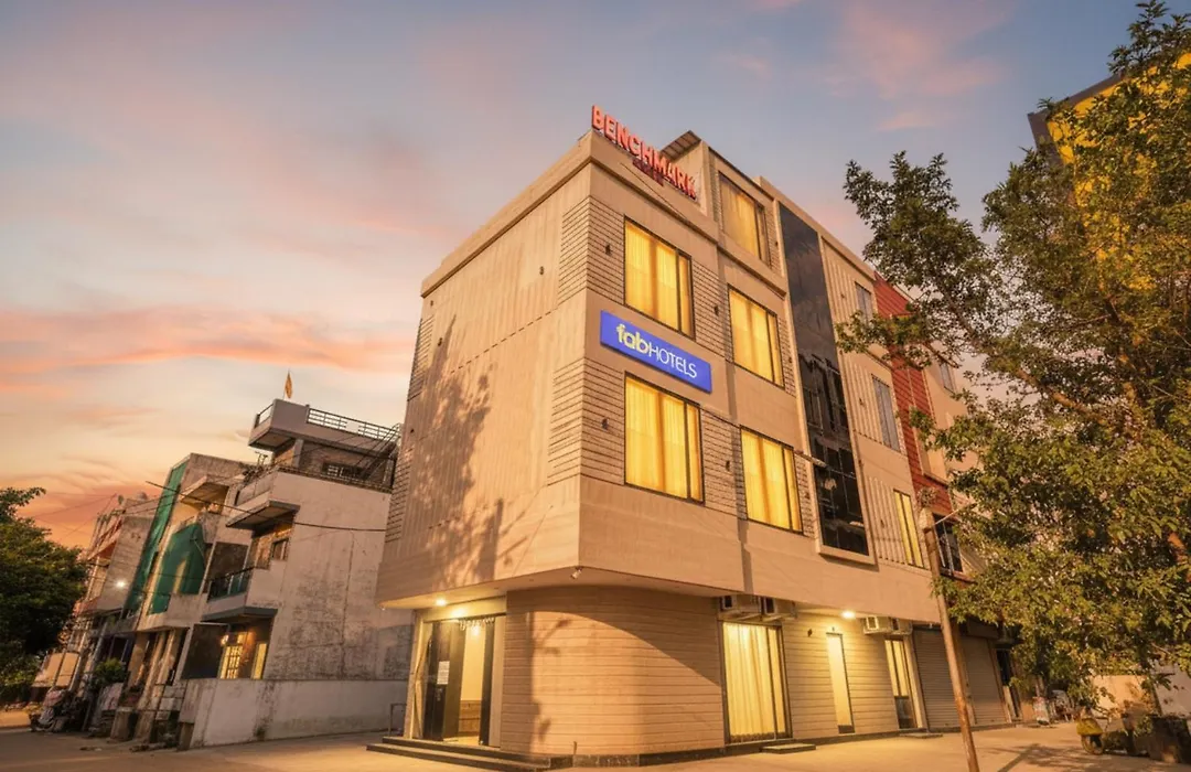 Fabhotel Benchmark-1