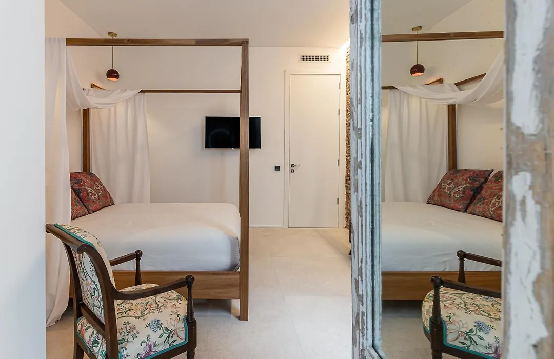 Queen's House Chueca Madrid-1