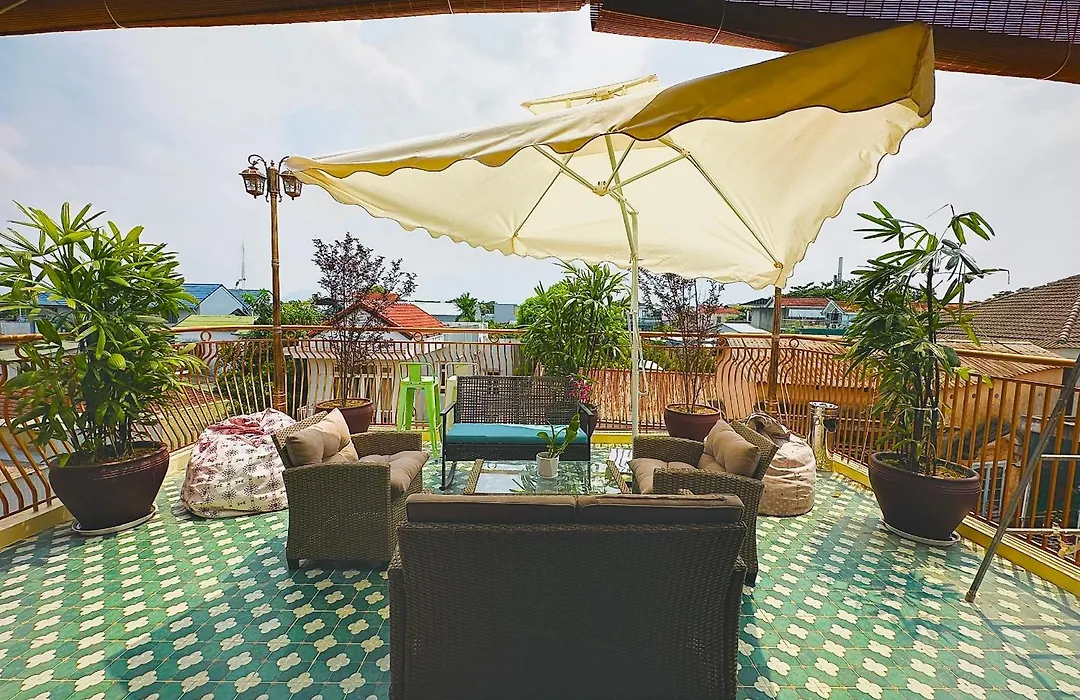 75 Garden Inn-1