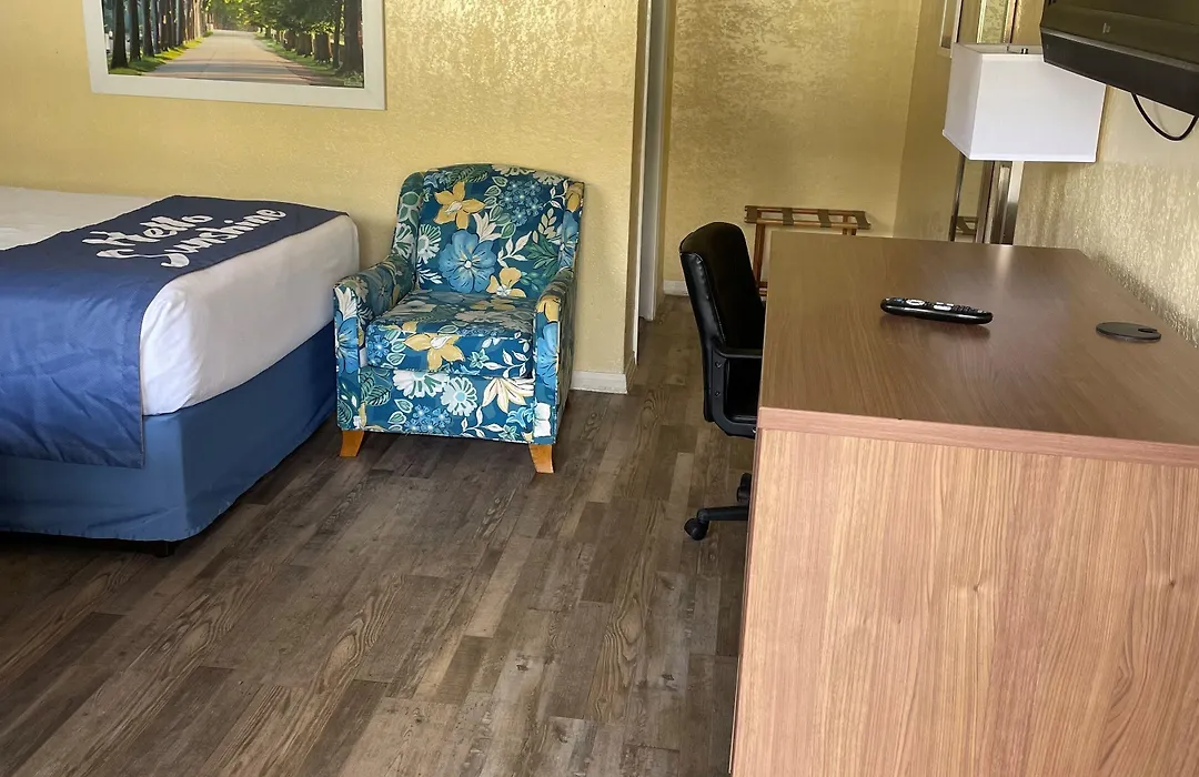 University Inn-1