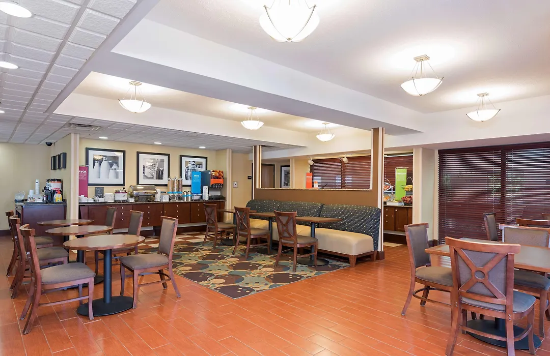 Hampton Inn Port Huron-1