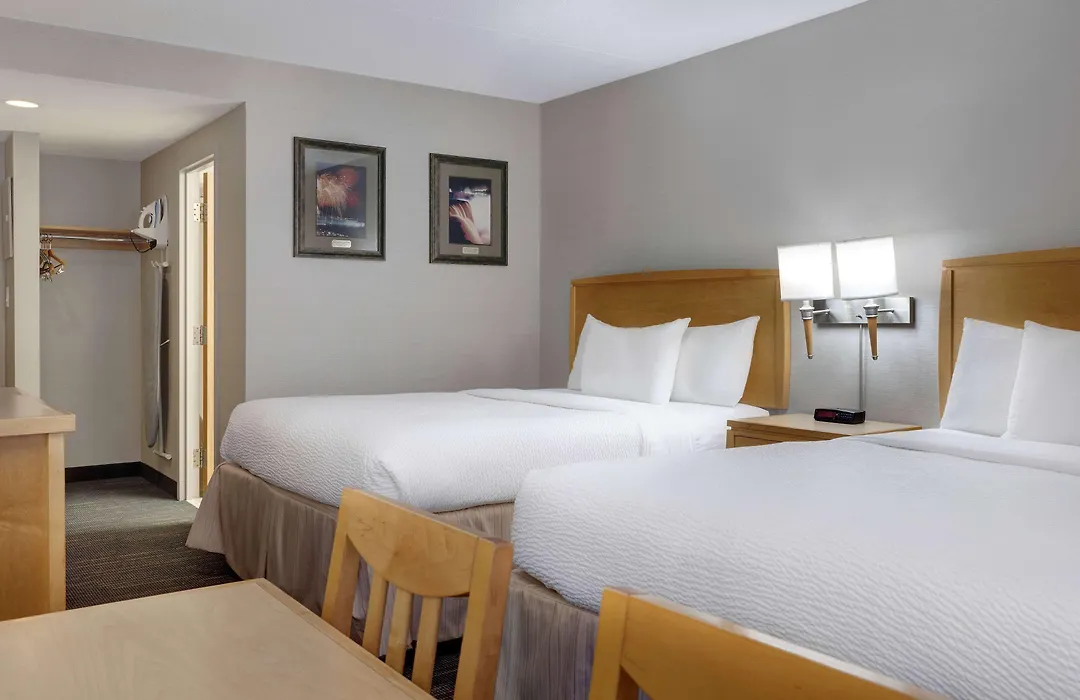 Days Inn By Wyndham Niagara Falls Near The Falls-1