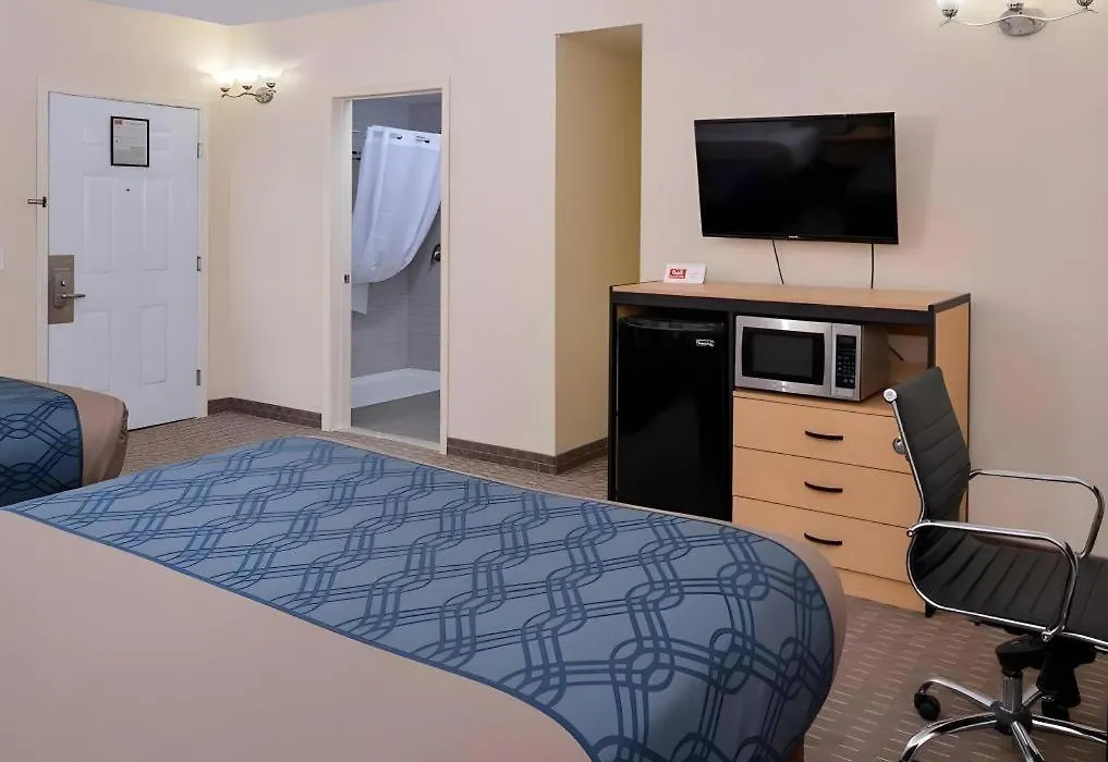 Econo Lodge Rochester I-90 & I-390-1