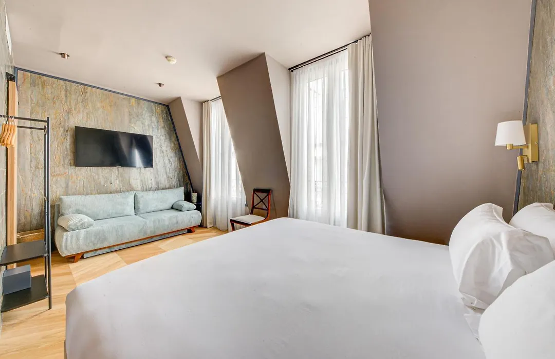 Hotel Maat Batignolles-1