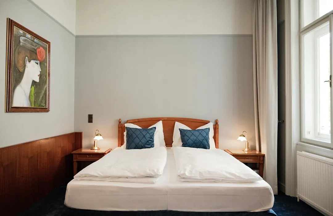 Hideauts Hotels Villa R-1