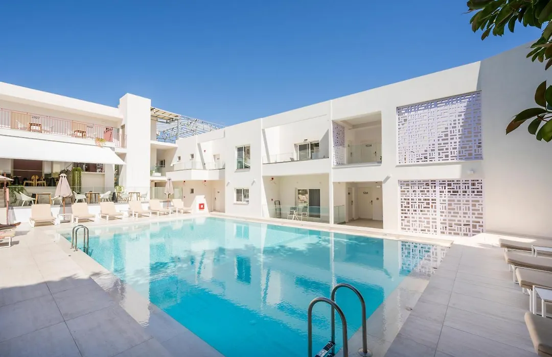 Tarra Seaside Hotel-1