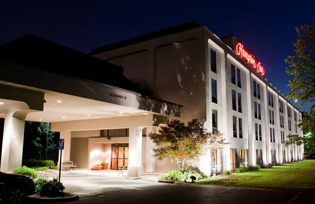 Hampton Inn Ridgefield Park-1