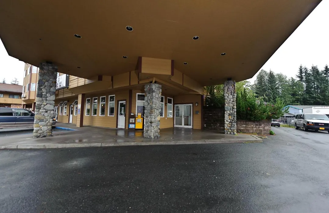 Frontier Suites Hotel In Juneau-1
