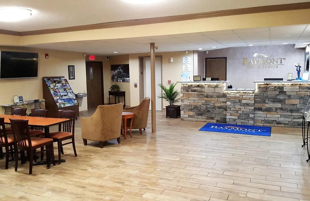 Baymont By Wyndham Belleville Airport Area Free Airport Shuttle-1