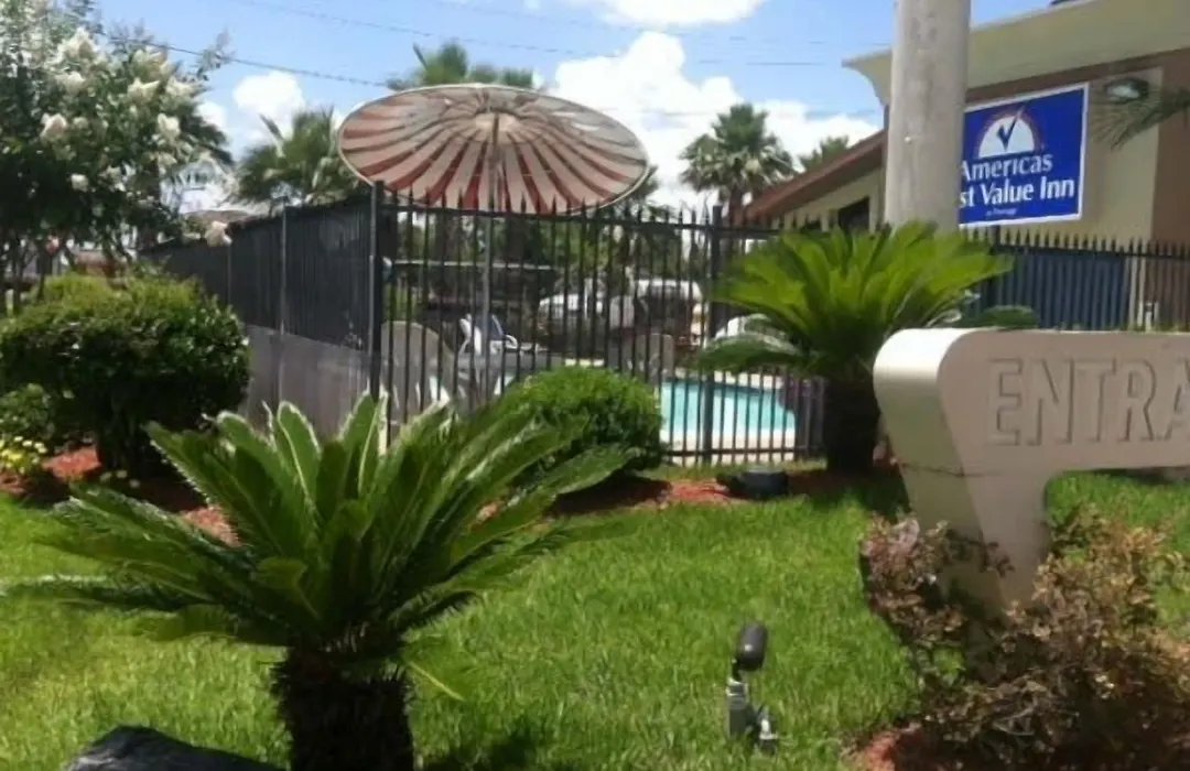 Americas Best Value Inn Angleton-1