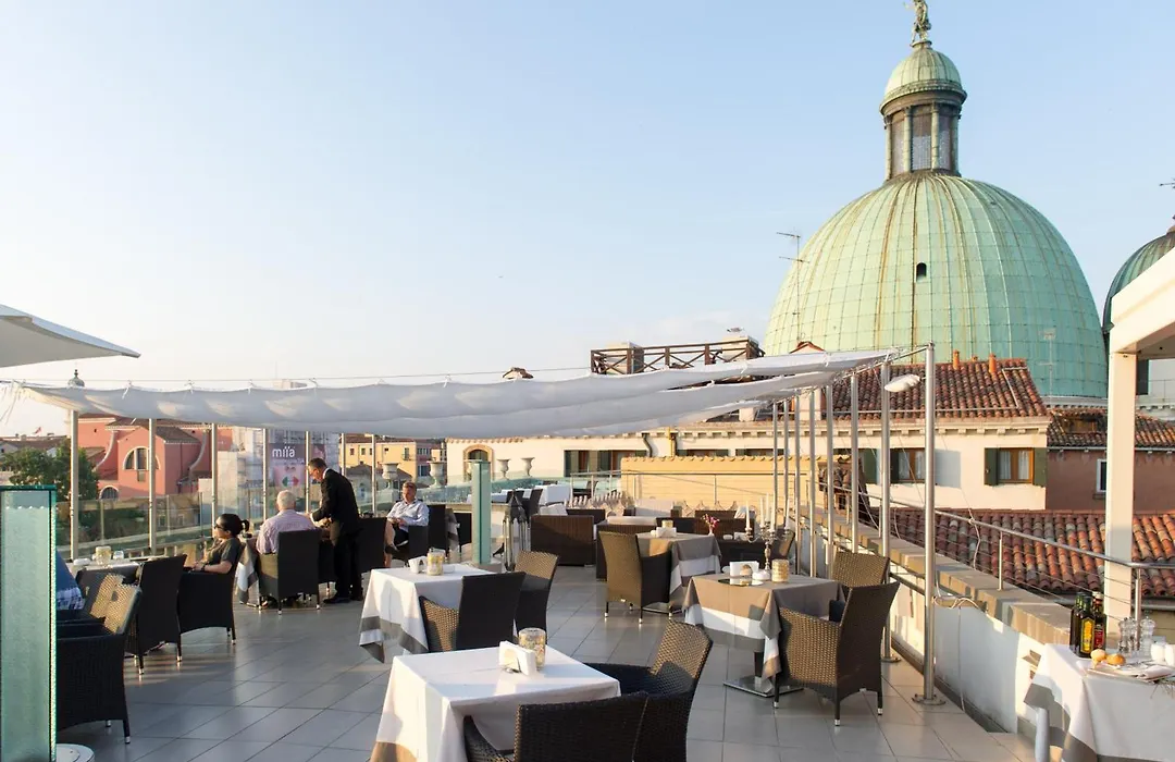 Hotel Carlton On The Grand Canal-1
