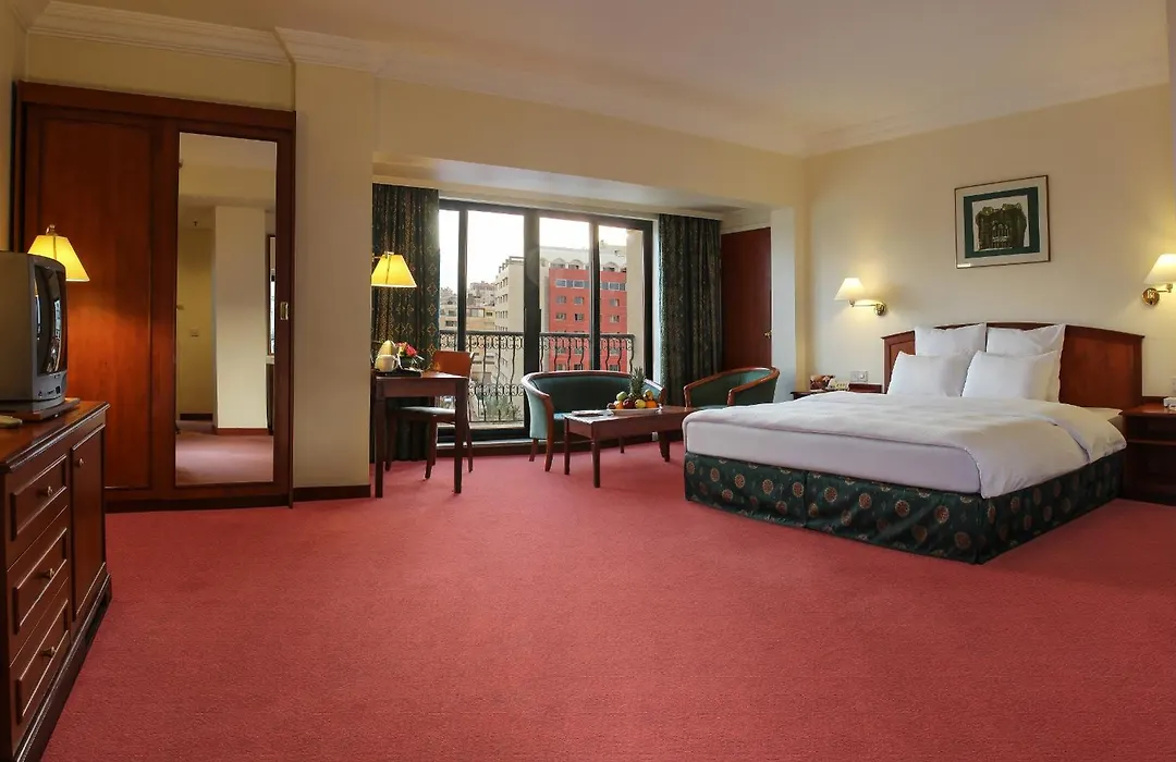Grand Palace Hotel-1