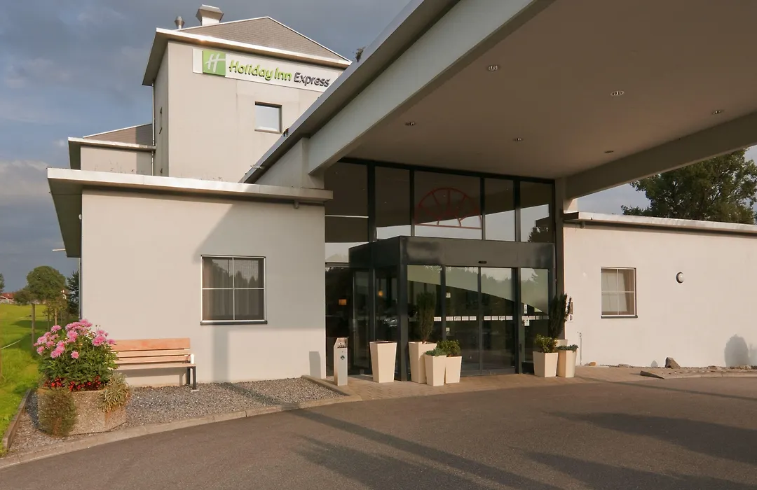 Holiday Inn Express Luzern-Neuenkirch By Ihg-1