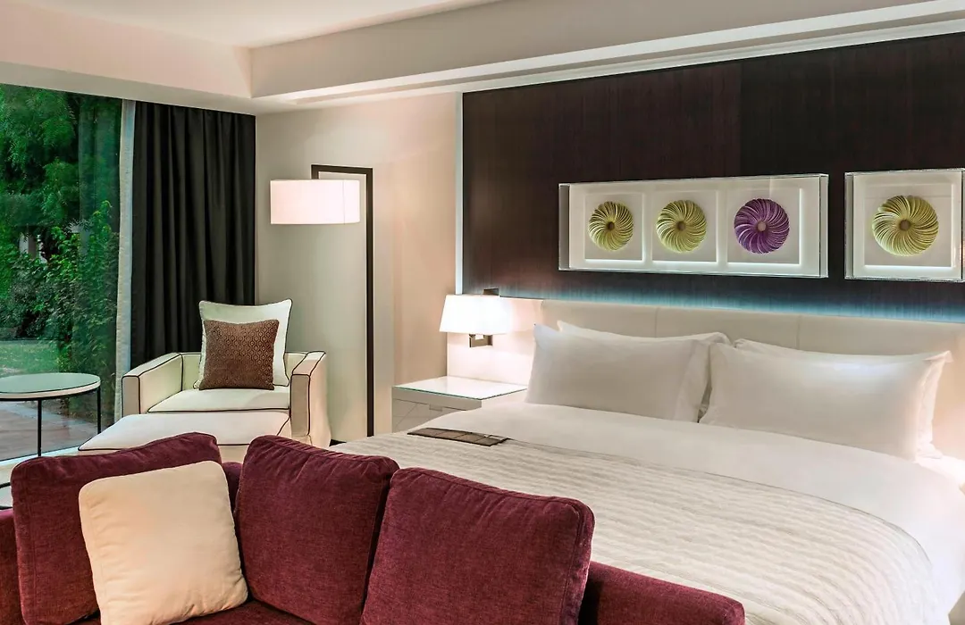 Le Meridien Dubai Hotel & Conference Centre-1