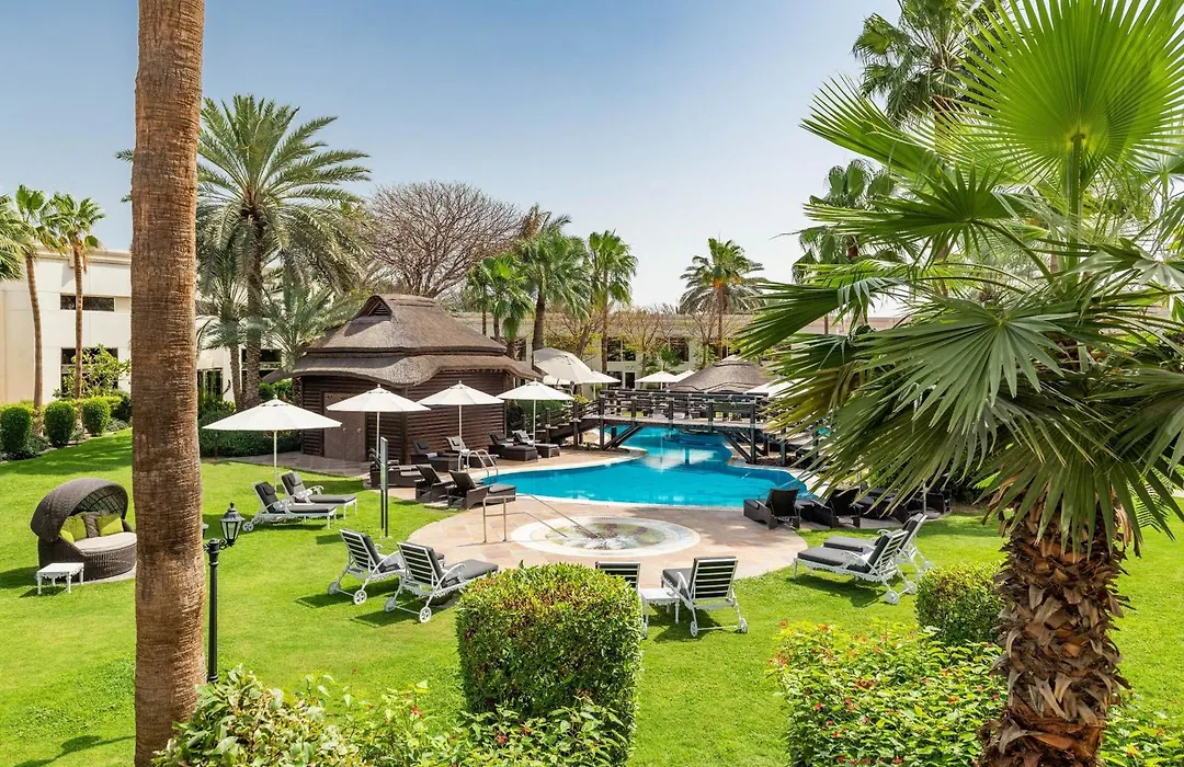 Le Meridien Dubai Hotel & Conference Centre-1