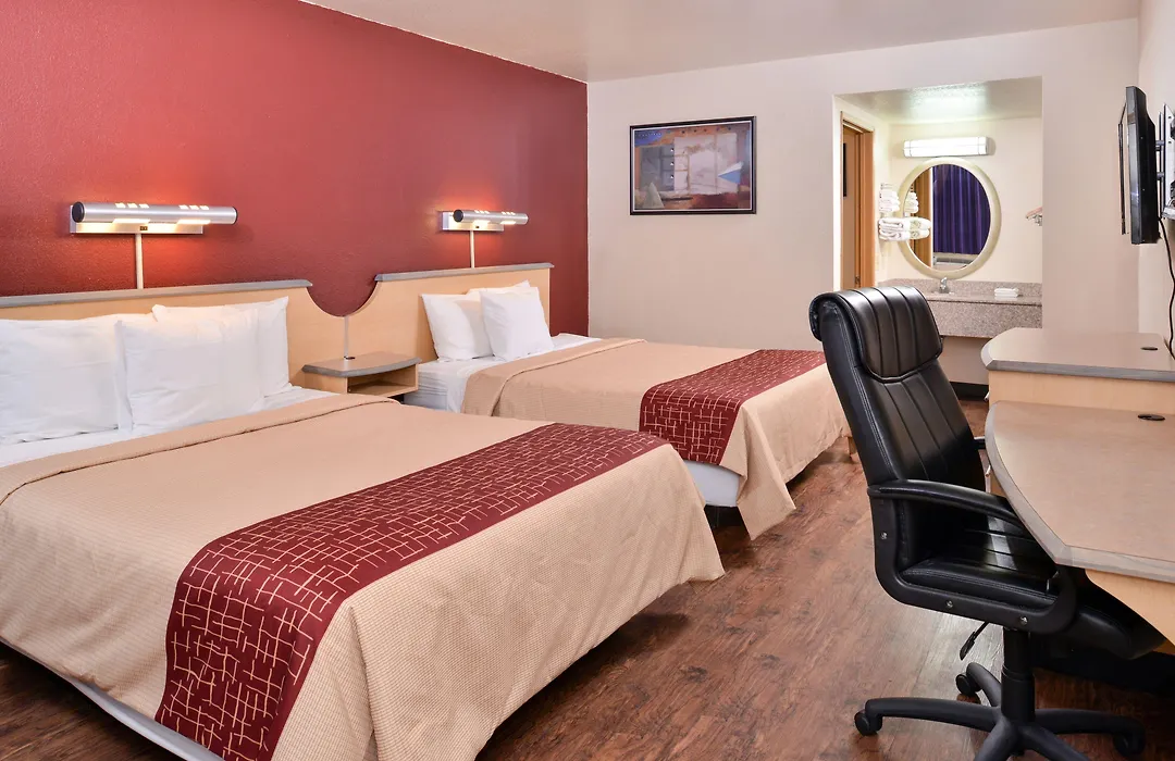 Rodeway Inn & Suites Rancho Mirage - Palm Desert Area-1