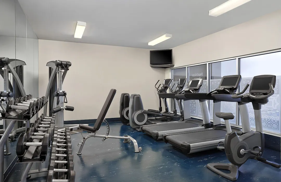Four Points By Sheraton Hotel & Suites Calgary West-1