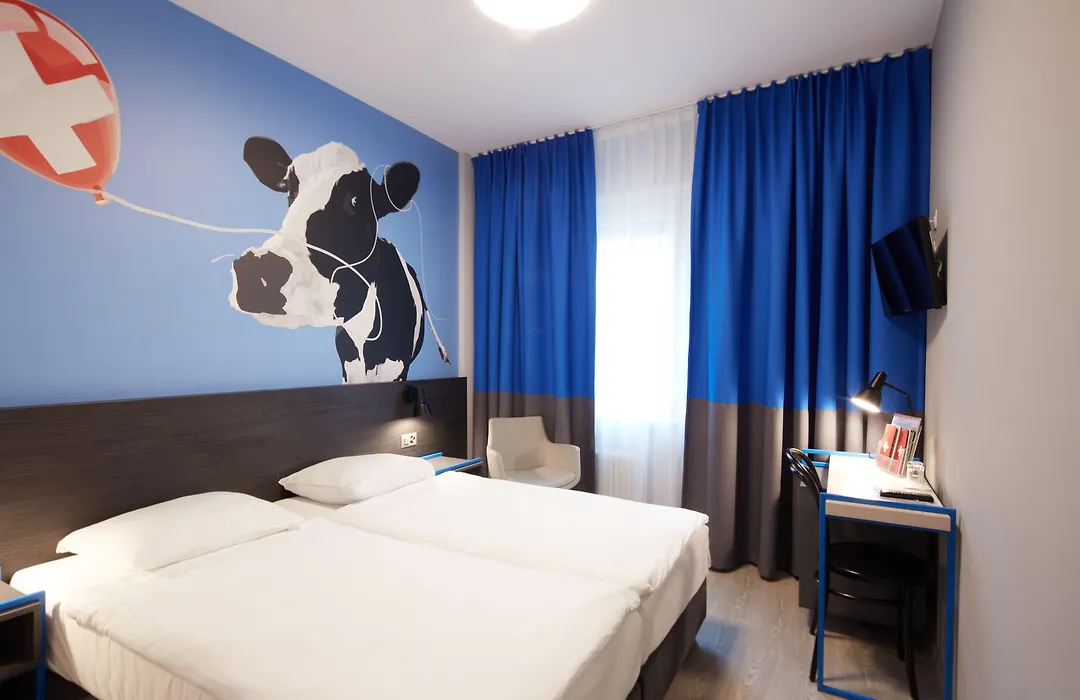 Hotel Crystal-1