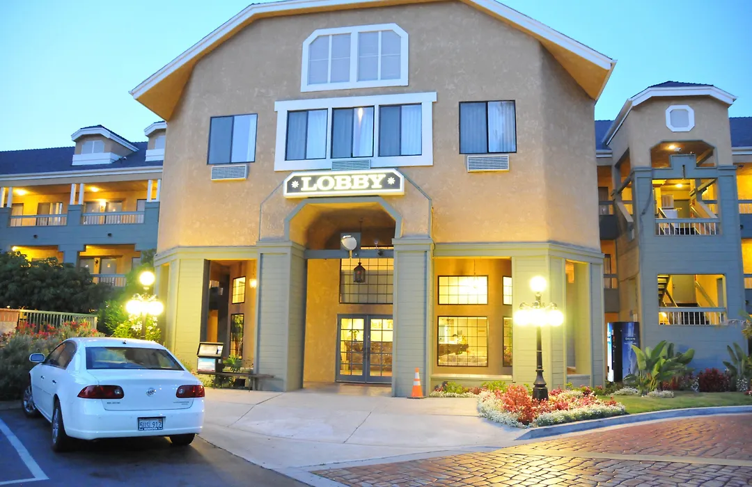 Oak Tree Inn-1