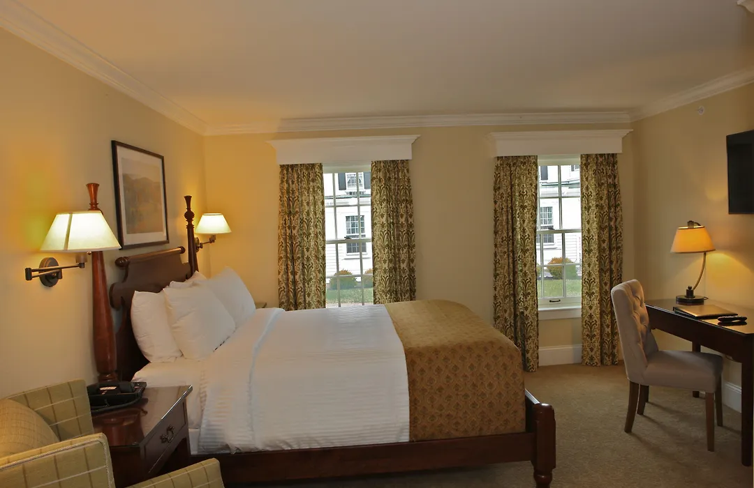 Publick House Historic Inn And Country Motor Lodge-1