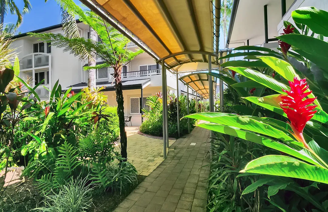 Cairns Reef Apartments & Motel-1