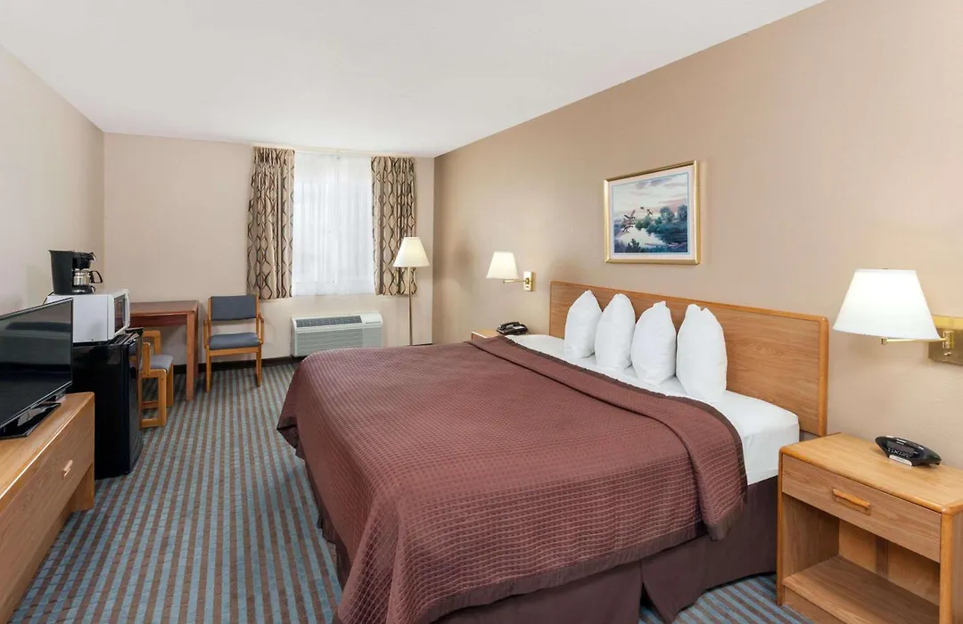 Days Inn By Wyndham Charleston-1