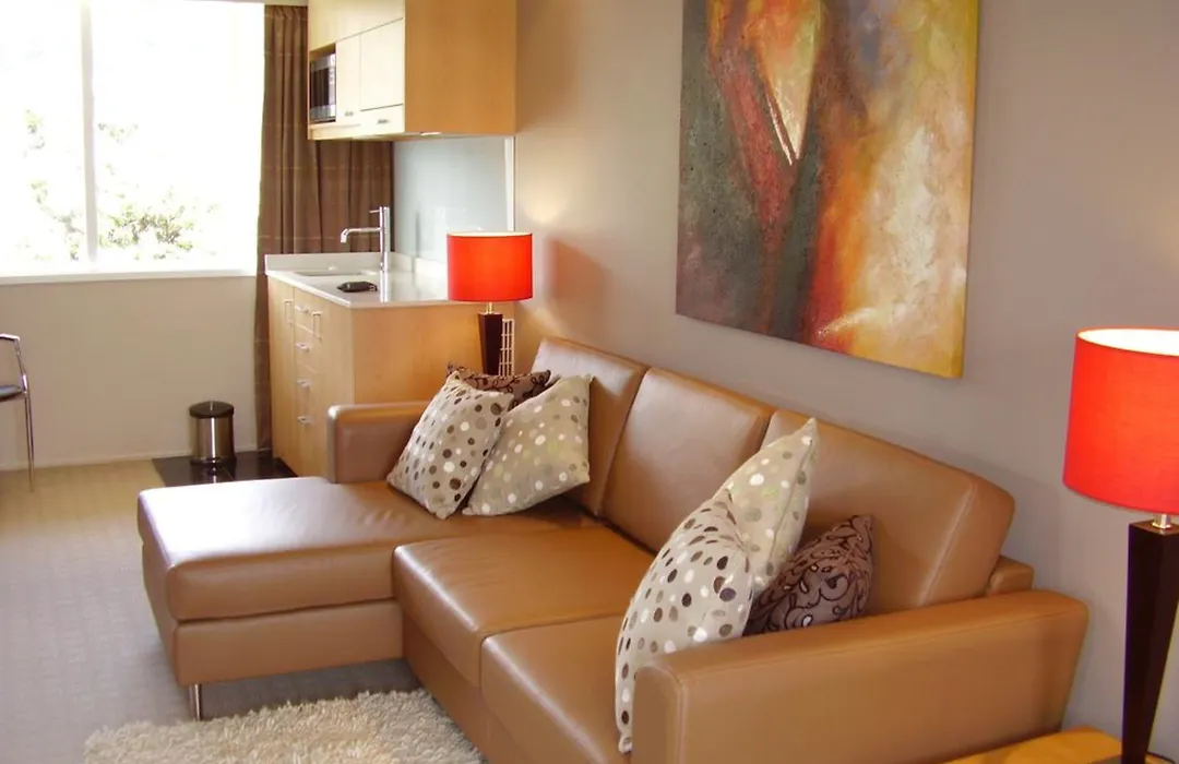 Brentwood Hotel-1