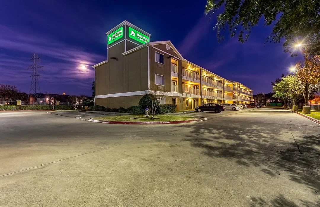 Hometowne Studios By Red Roof Dallas - Mesquite-1
