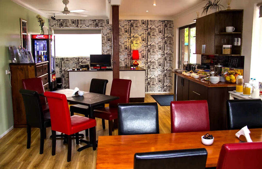 Crescent Motel Taree-1