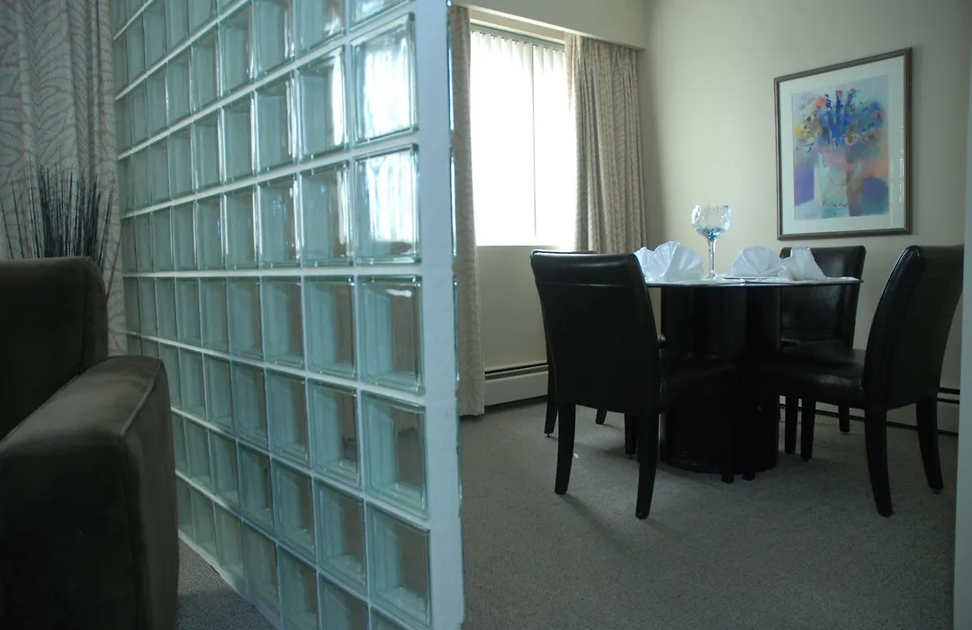 Rosellen Suites At Stanley Park-1