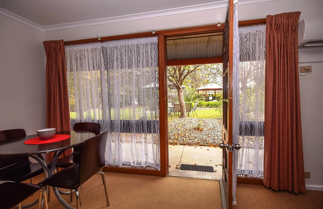 River Country Inn (Adults Only)-1