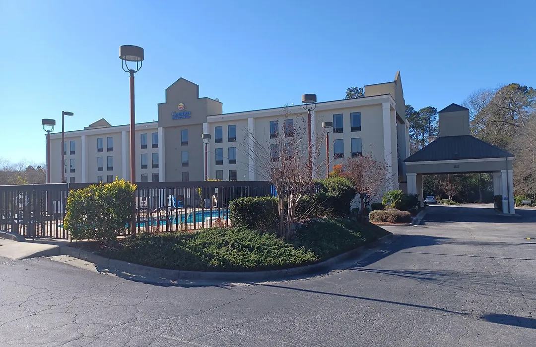 Comfort Inn & Suites Thomson-1