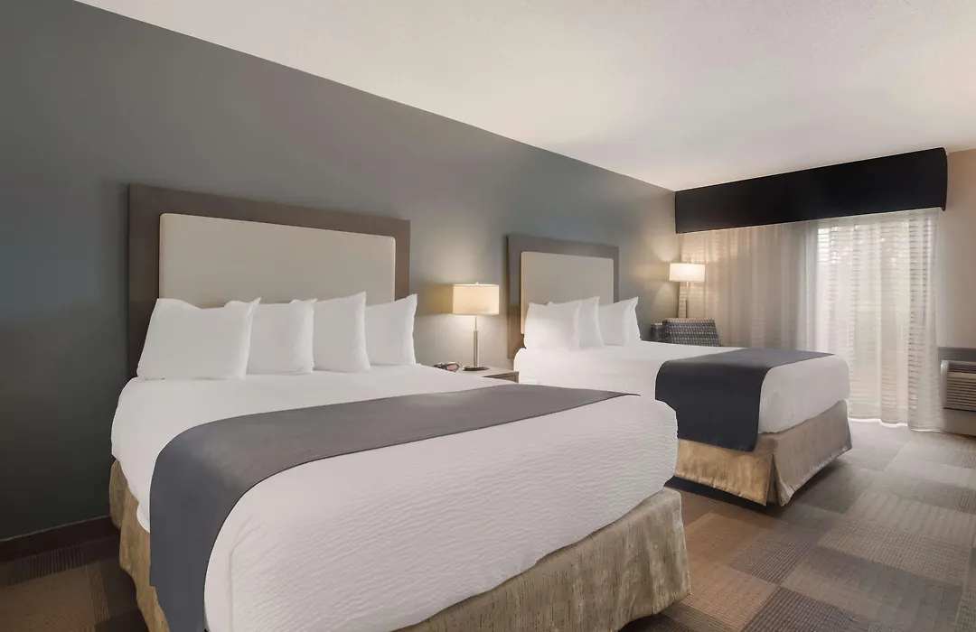 Best Western St Catharines Hotel & Conference Centre-1