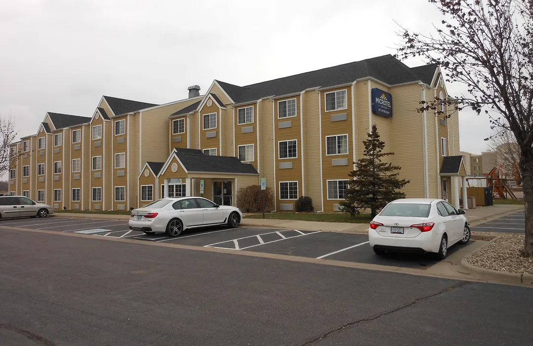 Microtel Inn & Suites By Wyndham Sioux Falls-1