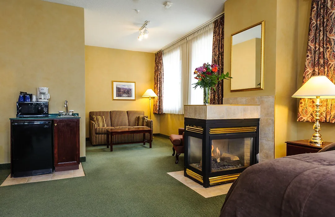 Peterborough Inn & Suites Hotel-1